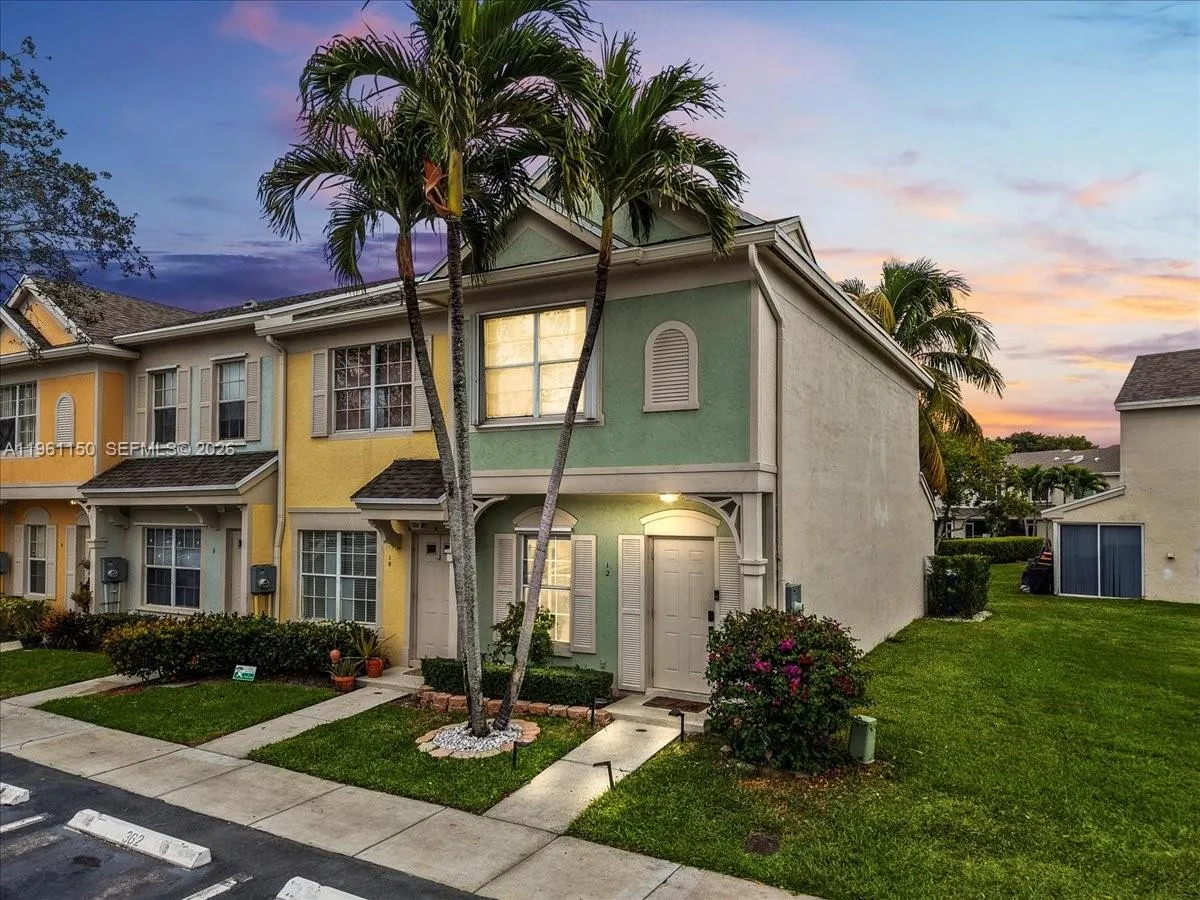 12 Whitehead Cir, Weston, Florida 33326, Weston, Florida 33326, 2 Bedrooms Bedrooms, ,2 BathroomsBathrooms,Residential,For Sale,12 Whitehead Cir, Weston, Florida 33326,A11961150