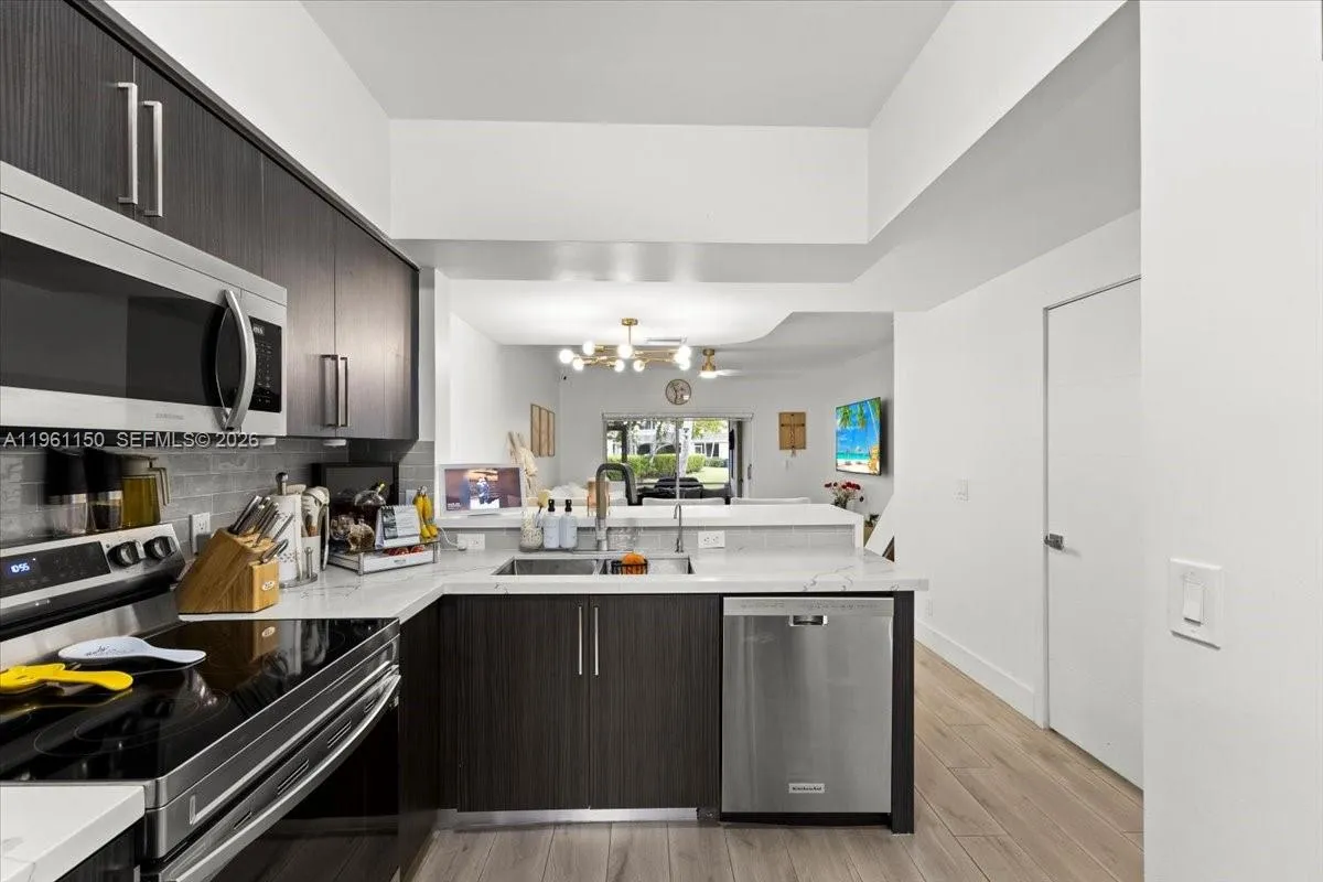 12 Whitehead Cir, Weston, Florida 33326, Weston, Florida 33326, 2 Bedrooms Bedrooms, ,2 BathroomsBathrooms,Residential,For Sale,12 Whitehead Cir, Weston, Florida 33326,A11961150