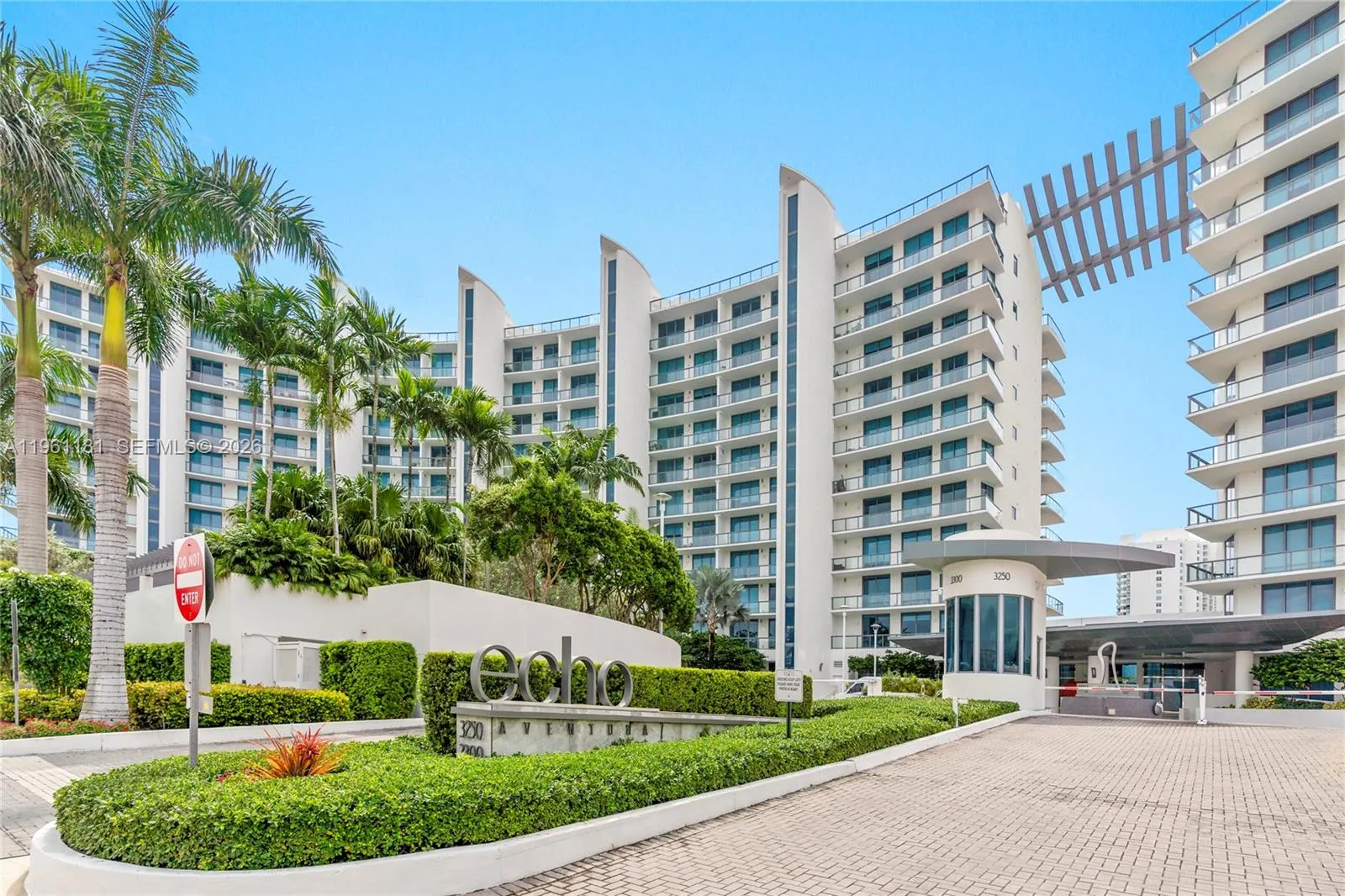 3300 Ne 188th St Lph16, Aventura, Florida 33180, Aventura, Florida 33180, 4 Bedrooms Bedrooms, ,4 BathroomsBathrooms,Residential,For Sale,3300 Ne 188th St Lph16, Aventura, Florida 33180,A11961181