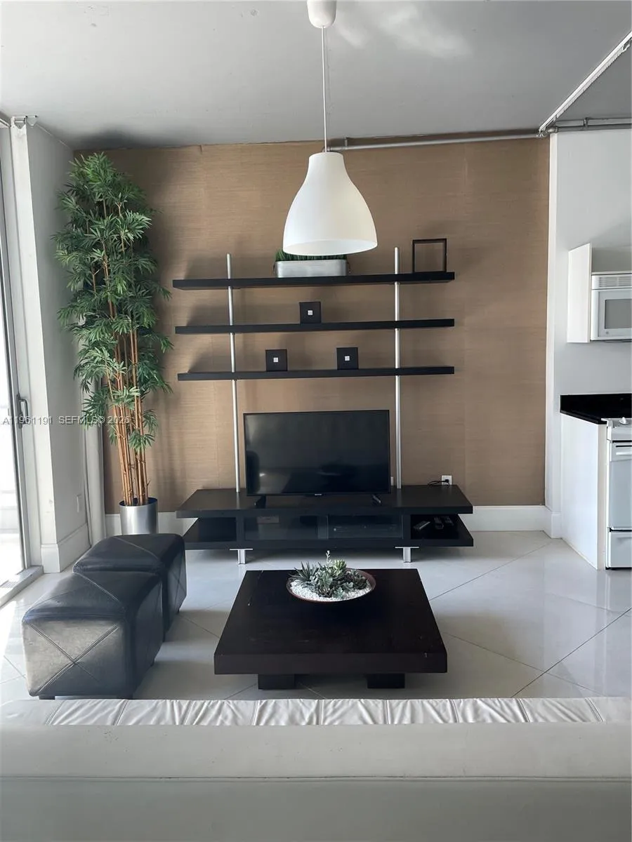 690 Sw 1st Ct 1021, Miami, Florida 33130, Miami, Florida 33130, 1 Bedroom Bedrooms, ,1 BathroomBathrooms,Residential Lease,For Rent,690 Sw 1st Ct 1021, Miami, Florida 33130,A11961191
