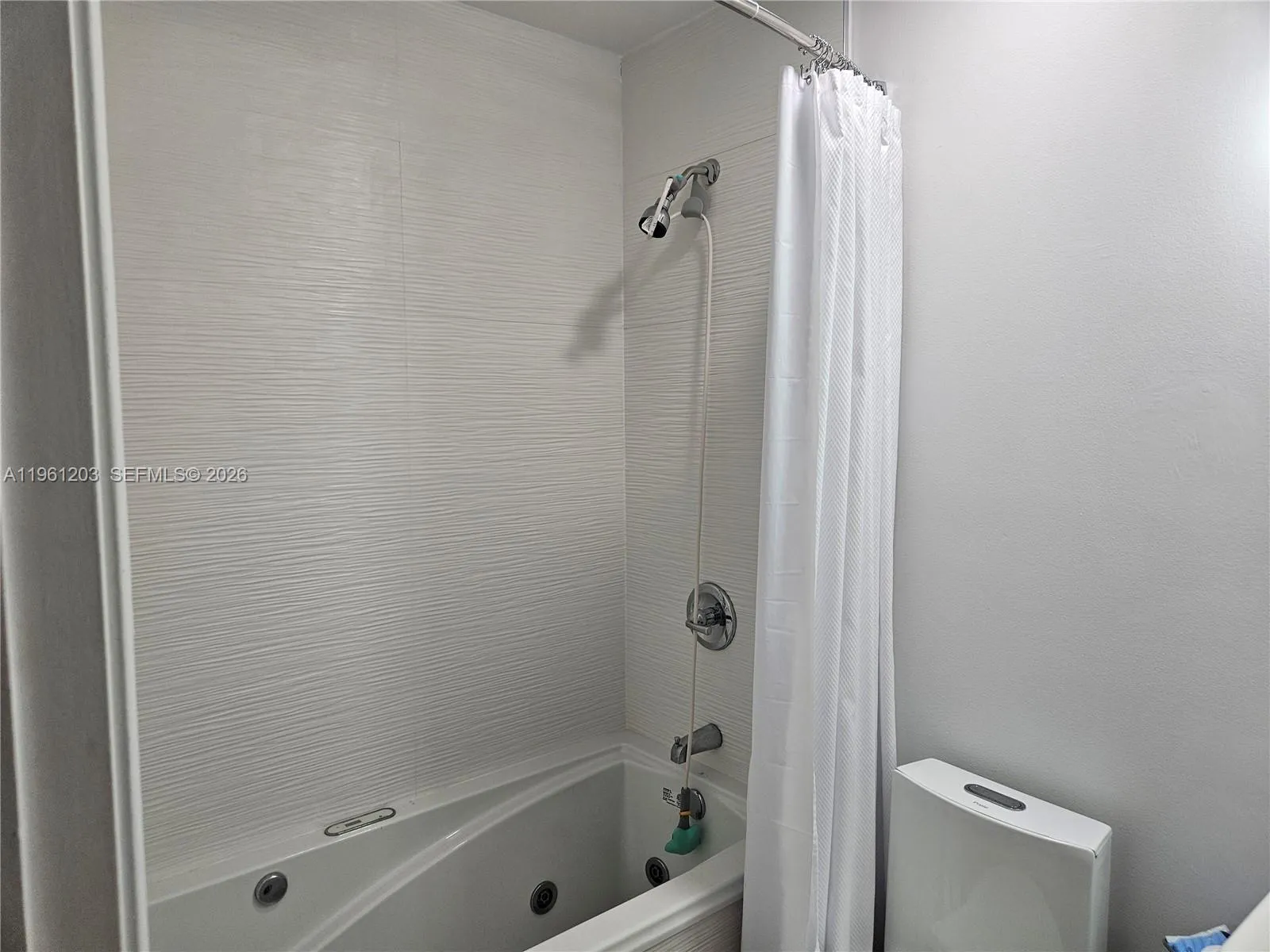 4966 Sw 31st Ter, Dania Beach, Florida 33312, Dania Beach, Florida 33312, 2 Bedrooms Bedrooms, ,2 BathroomsBathrooms,Residential,For Sale,4966 Sw 31st Ter, Dania Beach, Florida 33312,A11961203