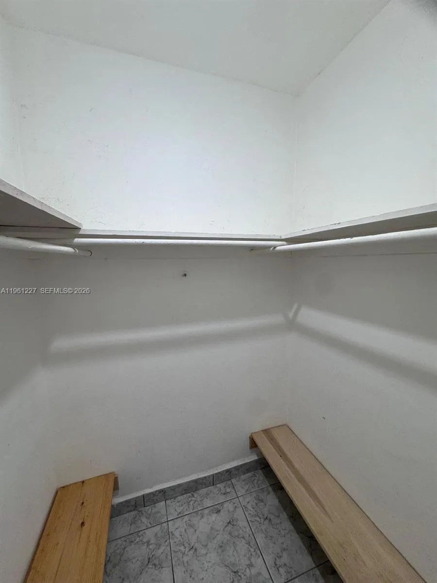 Miami Beach, Florida 33141, ,1 BathroomBathrooms,Residential Lease,For Rent,A11961227