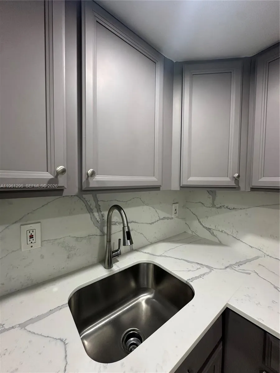 1109 Ne 6th Ave 1, Fort Lauderdale, Florida 33304, Fort Lauderdale, Florida 33304, 1 Bedroom Bedrooms, ,1 BathroomBathrooms,Residential Lease,For Rent,1109 Ne 6th Ave 1, Fort Lauderdale, Florida 33304,A11961295