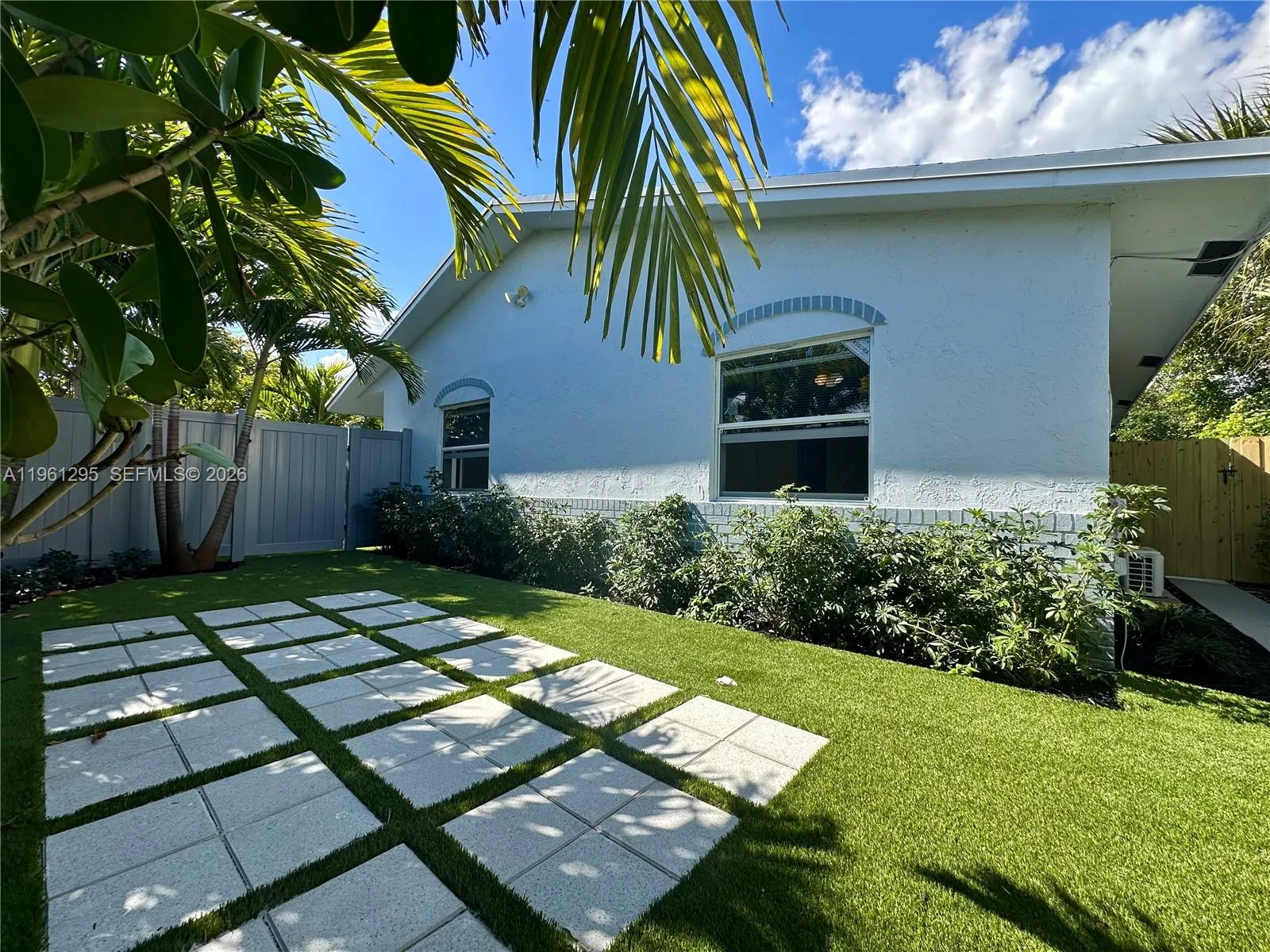 1109 Ne 6th Ave 1, Fort Lauderdale, Florida 33304, Fort Lauderdale, Florida 33304, 1 Bedroom Bedrooms, ,1 BathroomBathrooms,Residential Lease,For Rent,1109 Ne 6th Ave 1, Fort Lauderdale, Florida 33304,A11961295