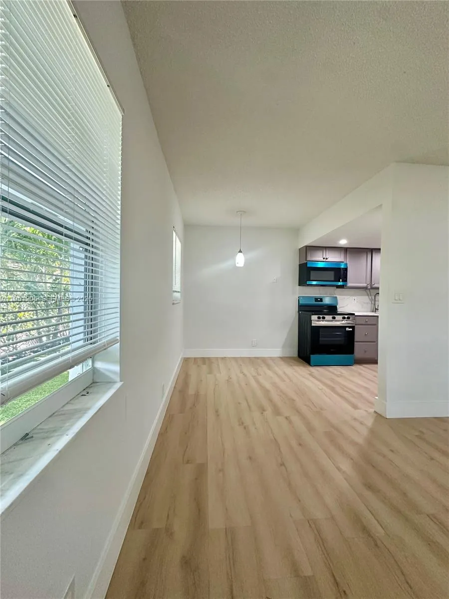 1109 Ne 6th Ave 1, Fort Lauderdale, Florida 33304, Fort Lauderdale, Florida 33304, 1 Bedroom Bedrooms, ,1 BathroomBathrooms,Residential Lease,For Rent,1109 Ne 6th Ave 1, Fort Lauderdale, Florida 33304,A11961295