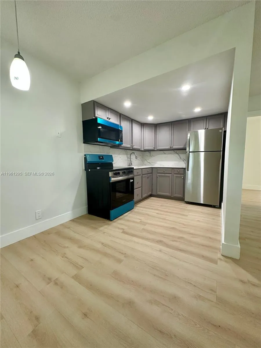 1109 Ne 6th Ave 1, Fort Lauderdale, Florida 33304, Fort Lauderdale, Florida 33304, 1 Bedroom Bedrooms, ,1 BathroomBathrooms,Residential Lease,For Rent,1109 Ne 6th Ave 1, Fort Lauderdale, Florida 33304,A11961295