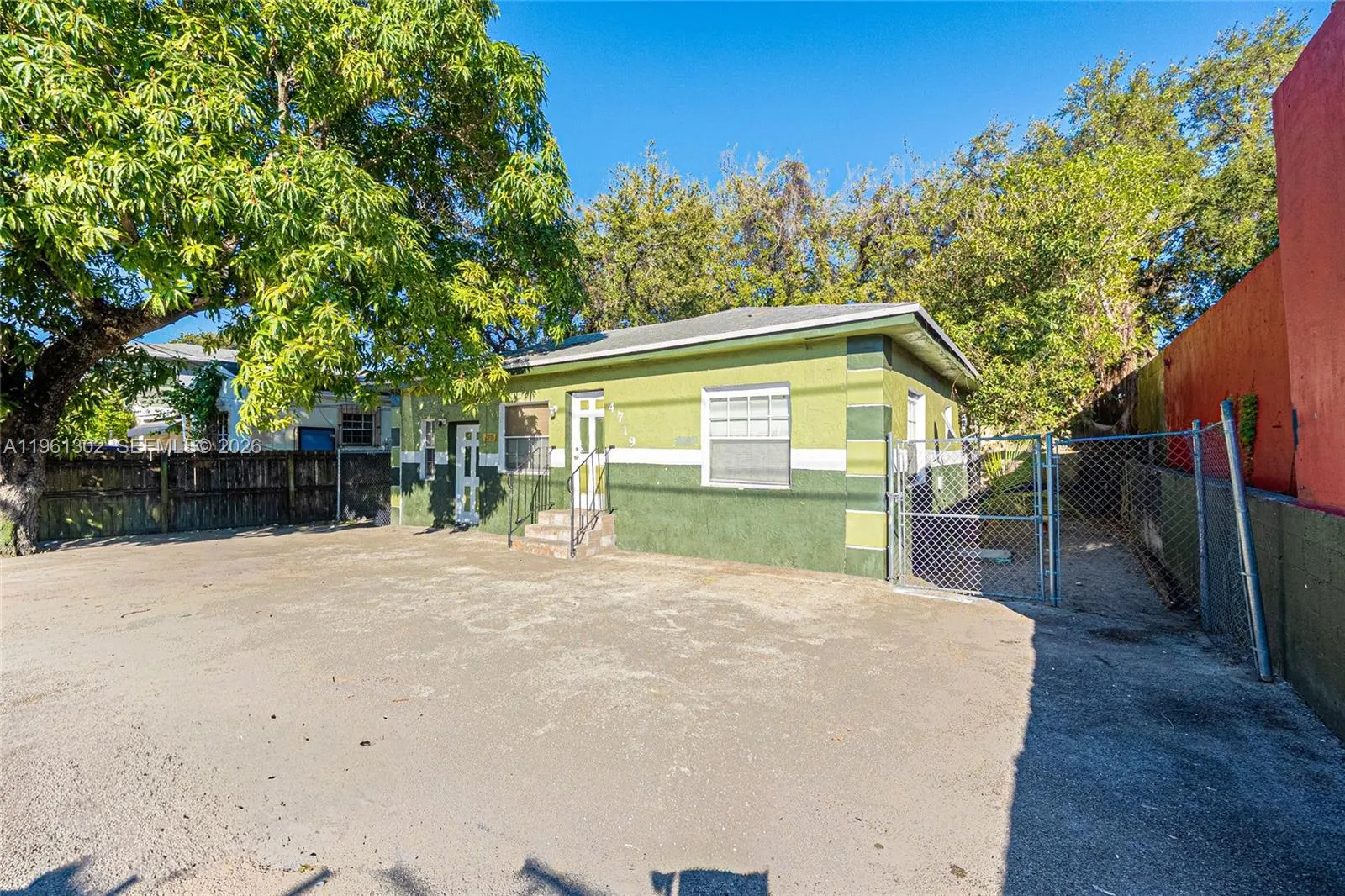 4719 Nw 32nd Ave, Miami, Florida 33142, Miami, Florida 33142, ,Residential Income,For Sale,4719 Nw 32nd Ave, Miami, Florida 33142,A11961302
