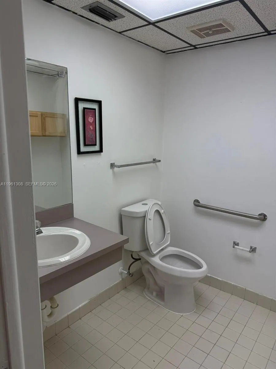 6187 Nw 167th St H13, Hialeah, Florida 33015, Hialeah, Florida 33015, ,Commercial Lease,For Rent,6187 Nw 167th St H13, Hialeah, Florida 33015,A11961308