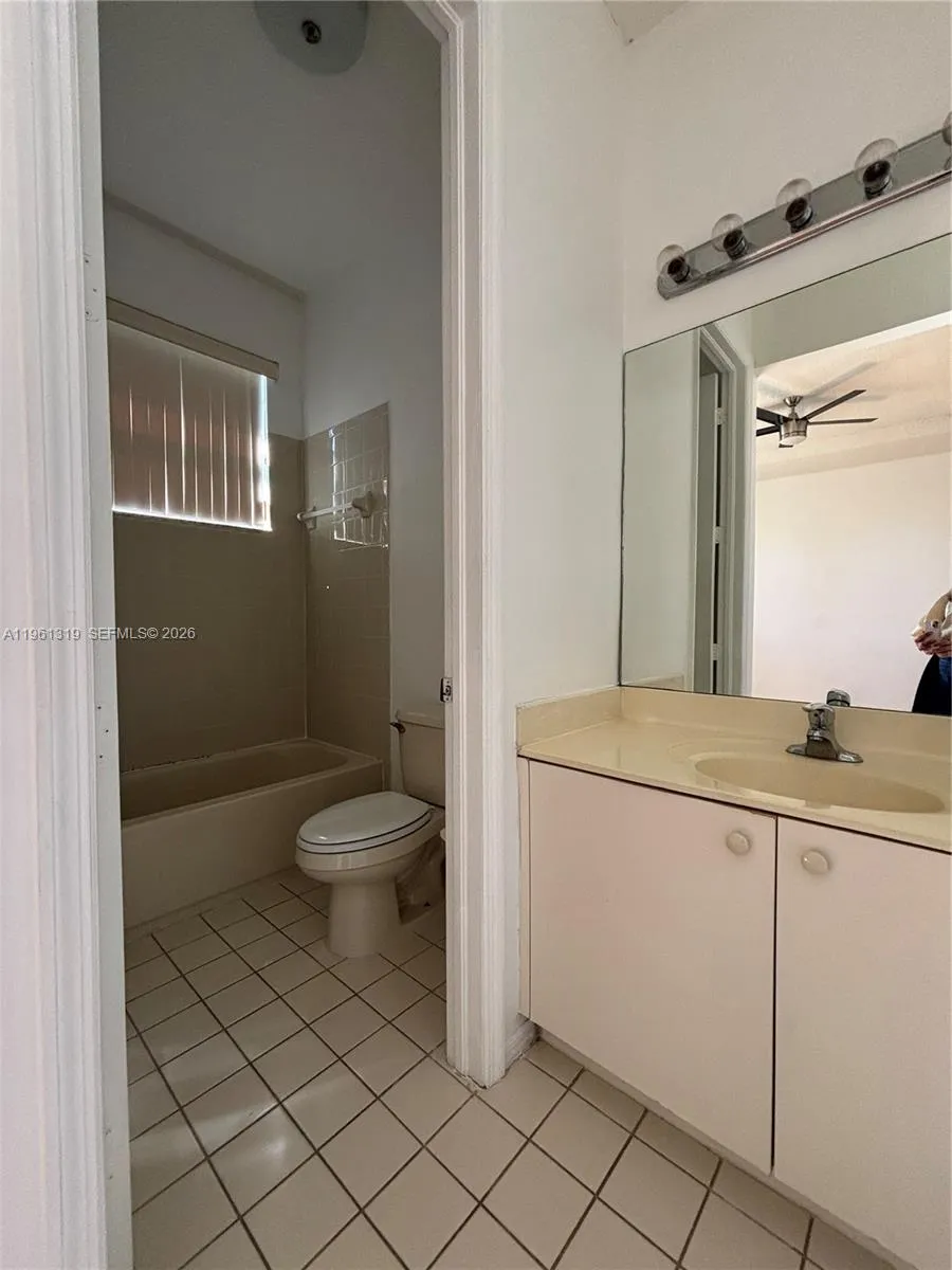 1044 Ne 42nd Ter, Homestead, Florida 33033, Homestead, Florida 33033, 3 Bedrooms Bedrooms, ,2 BathroomsBathrooms,Residential Lease,For Rent,1044 Ne 42nd Ter, Homestead, Florida 33033,A11961319