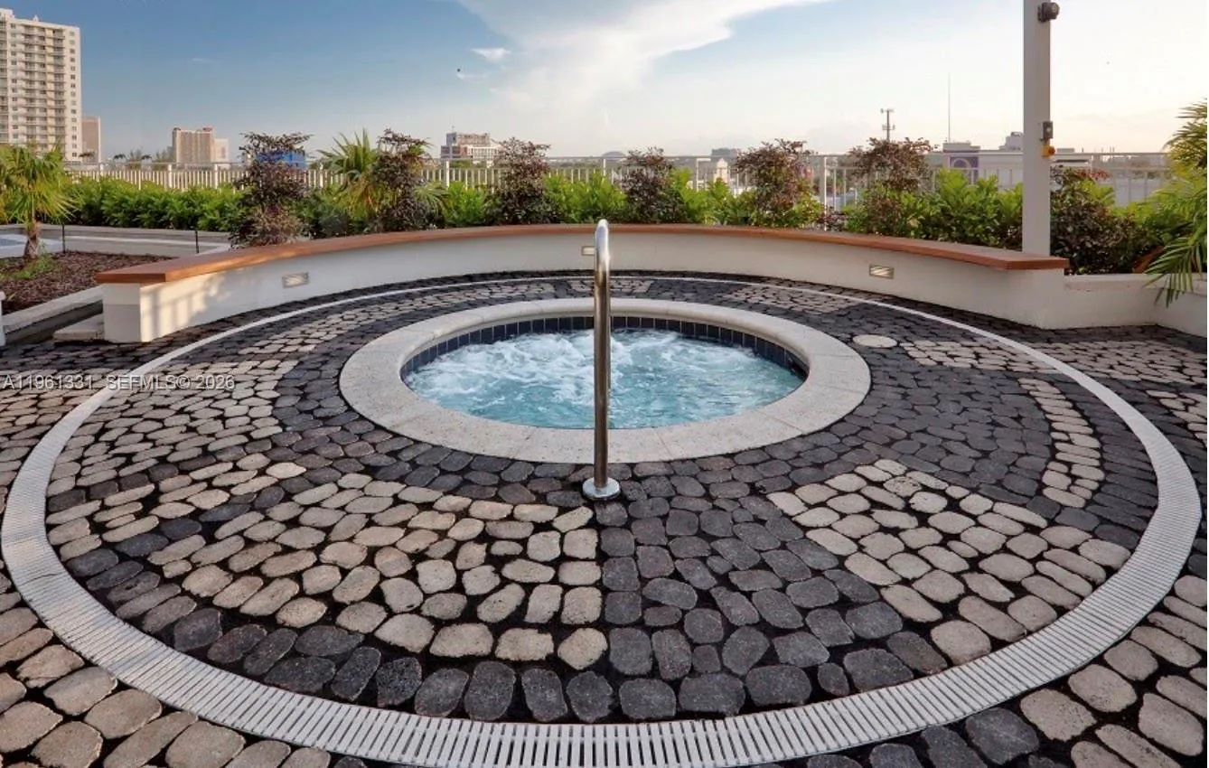 2020 N Bayshore Dr 908, Miami, Florida 33137, Miami, Florida 33137, 2 Bedrooms Bedrooms, ,2 BathroomsBathrooms,Residential,For Sale,2020 N Bayshore Dr 908, Miami, Florida 33137,A11961331