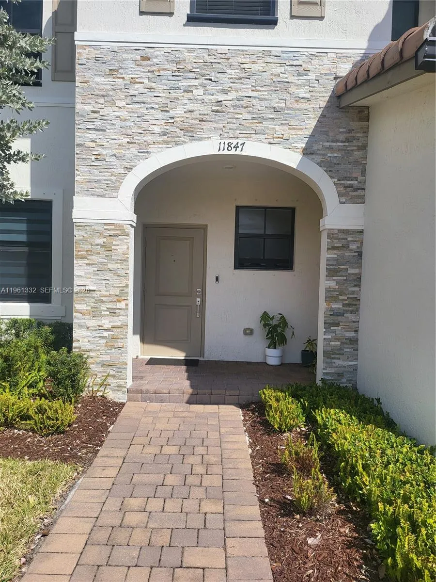 11847 Sw 246th Ter, Homestead, Florida 33032, Homestead, Florida 33032, 3 Bedrooms Bedrooms, ,2 BathroomsBathrooms,Residential,For Sale,11847 Sw 246th Ter, Homestead, Florida 33032,A11961332