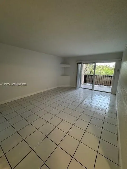13701 Kendale Lakes Cir B-306, Miami, Florida 3318, Miami, Florida 33183, 2 Bedrooms Bedrooms, ,2 BathroomsBathrooms,Residential Lease,For Rent,13701 Kendale Lakes Cir B-306, Miami, Florida 3318,A11961354