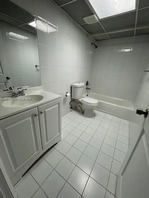 13701 Kendale Lakes Cir B-306, Miami, Florida 3318, Miami, Florida 33183, 2 Bedrooms Bedrooms, ,2 BathroomsBathrooms,Residential Lease,For Rent,13701 Kendale Lakes Cir B-306, Miami, Florida 3318,A11961354