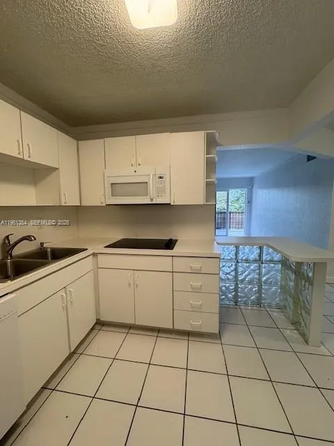 13701 Kendale Lakes Cir B-306, Miami, Florida 3318, Miami, Florida 33183, 2 Bedrooms Bedrooms, ,2 BathroomsBathrooms,Residential Lease,For Rent,13701 Kendale Lakes Cir B-306, Miami, Florida 3318,A11961354