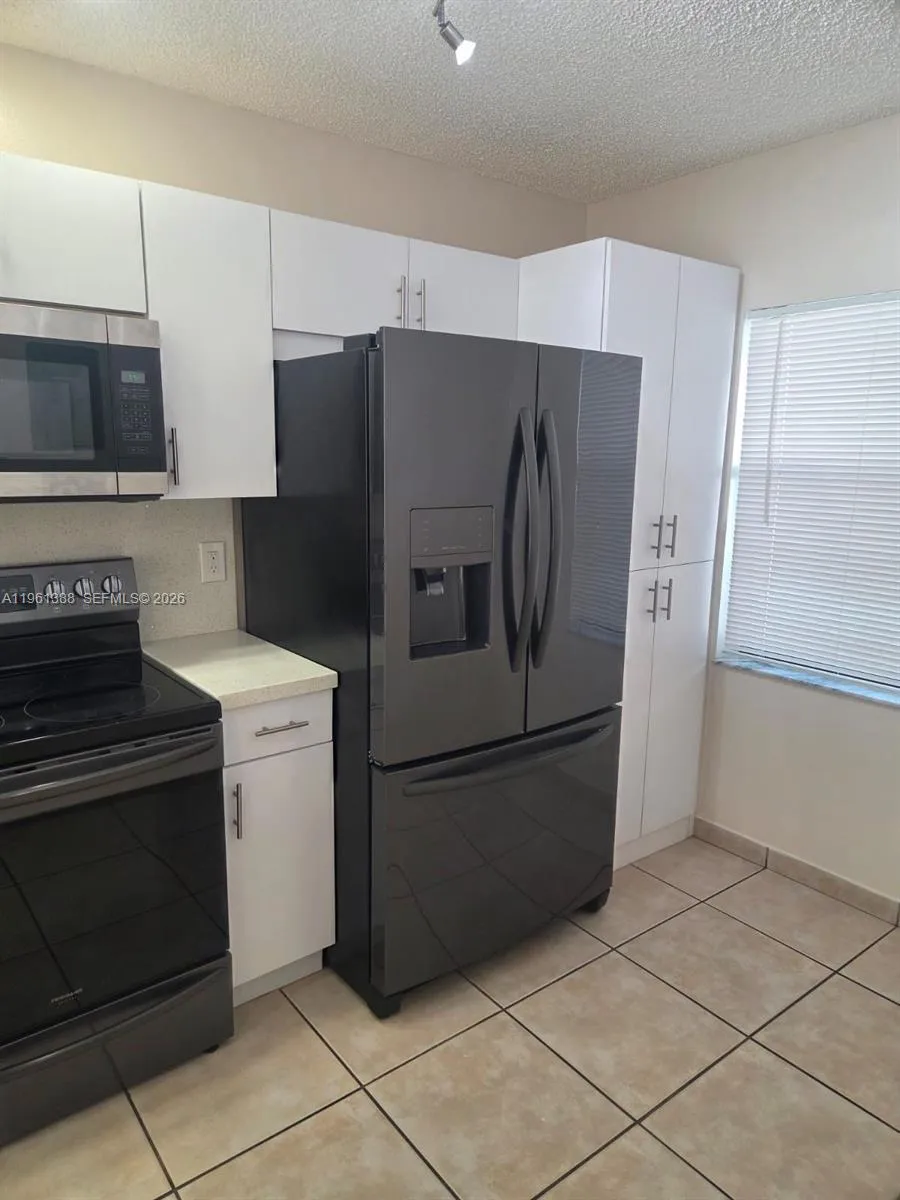 11342 Taft St 11342, Pembroke Pines, Florida 33026, Pembroke Pines, Florida 33026, 2 Bedrooms Bedrooms, ,2 BathroomsBathrooms,Residential Lease,For Rent,11342 Taft St 11342, Pembroke Pines, Florida 33026,A11961388
