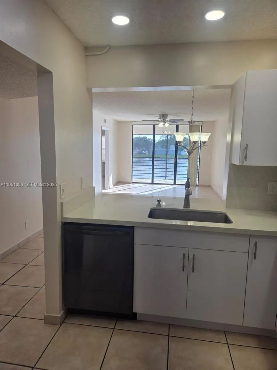 11342 Taft St 11342, Pembroke Pines, Florida 33026, Pembroke Pines, Florida 33026, 2 Bedrooms Bedrooms, ,2 BathroomsBathrooms,Residential Lease,For Rent,11342 Taft St 11342, Pembroke Pines, Florida 33026,A11961388