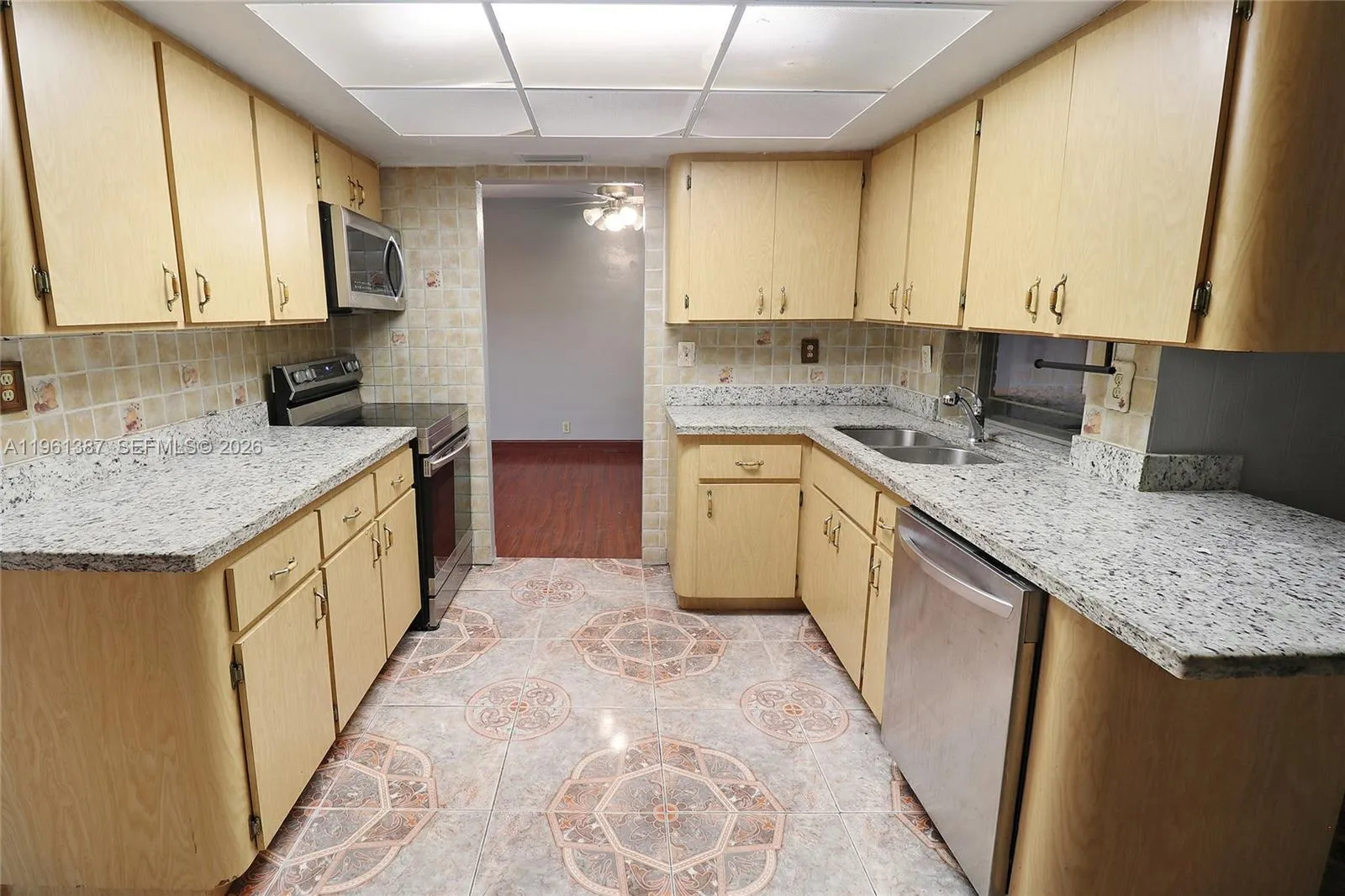 3241 Nw 40th St, Lauderdale Lakes, Florida 33309, Lauderdale Lakes, Florida 33309, 6 Bedrooms Bedrooms, ,2 BathroomsBathrooms,Residential Lease,For Rent,3241 Nw 40th St, Lauderdale Lakes, Florida 33309,A11961387