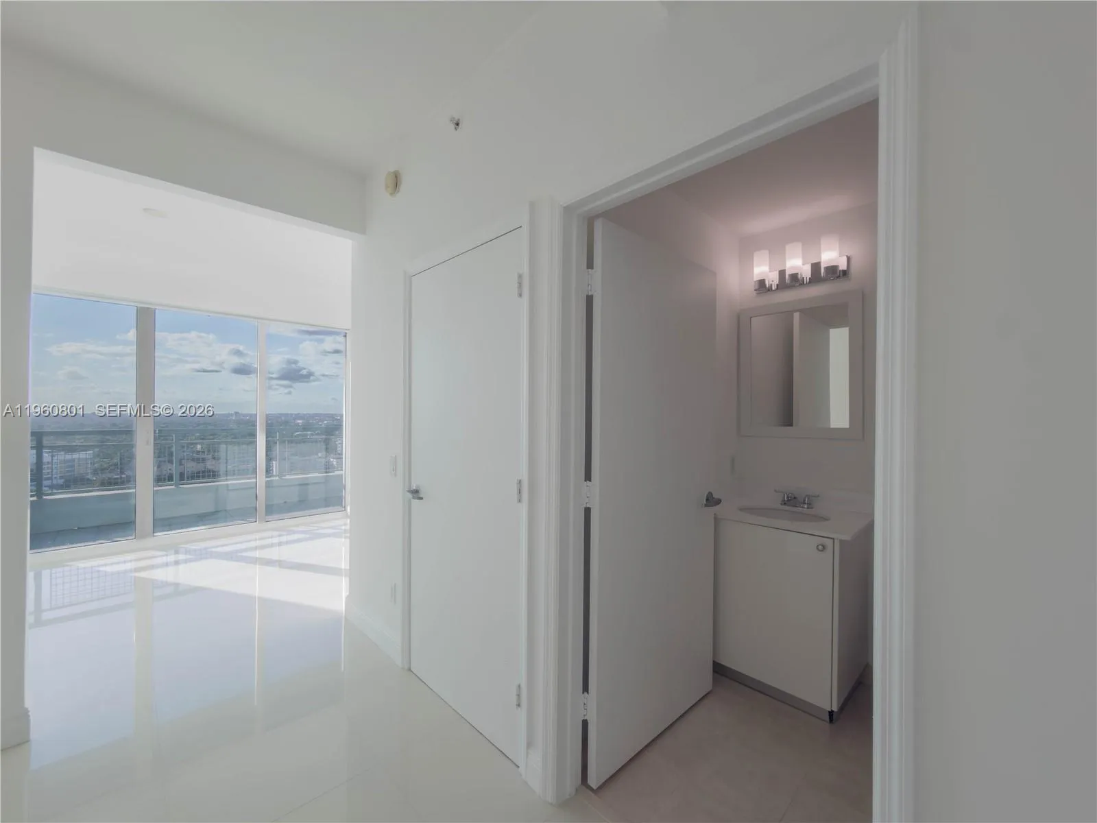 60 Sw 13rd St 1605, Miami, Florida 33130, Miami, Florida 33130, 1 Bedroom Bedrooms, ,1 BathroomBathrooms,Residential,For Sale,60 Sw 13rd St 1605, Miami, Florida 33130,A11960801