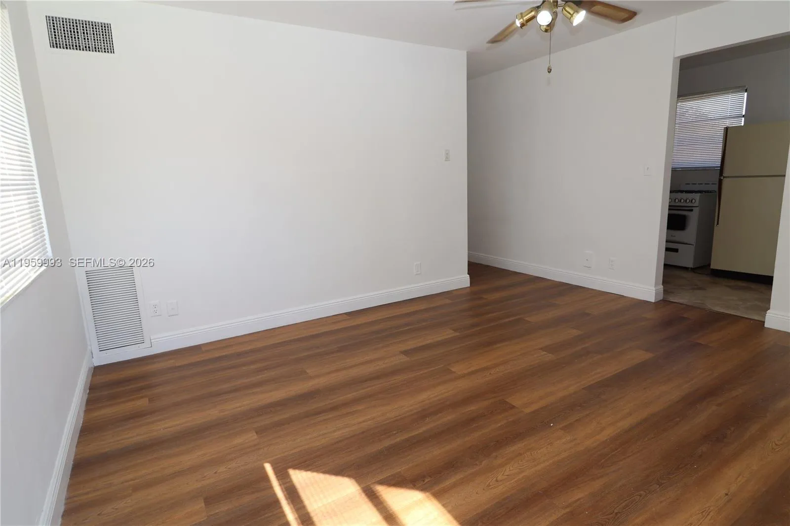 1206 N 22nd Ave 5, Hollywood, Florida 33020, Hollywood, Florida 33020, 1 Bedroom Bedrooms, ,1 BathroomBathrooms,Residential Lease,For Rent,1206 N 22nd Ave 5, Hollywood, Florida 33020,A11959993