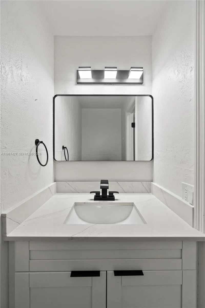 9740 Nw 10th St 82, Pembroke Pines, Florida 33024, Pembroke Pines, Florida 33024, 2 Bedrooms Bedrooms, ,2 BathroomsBathrooms,Residential Lease,For Rent,9740 Nw 10th St 82, Pembroke Pines, Florida 33024,A11961427