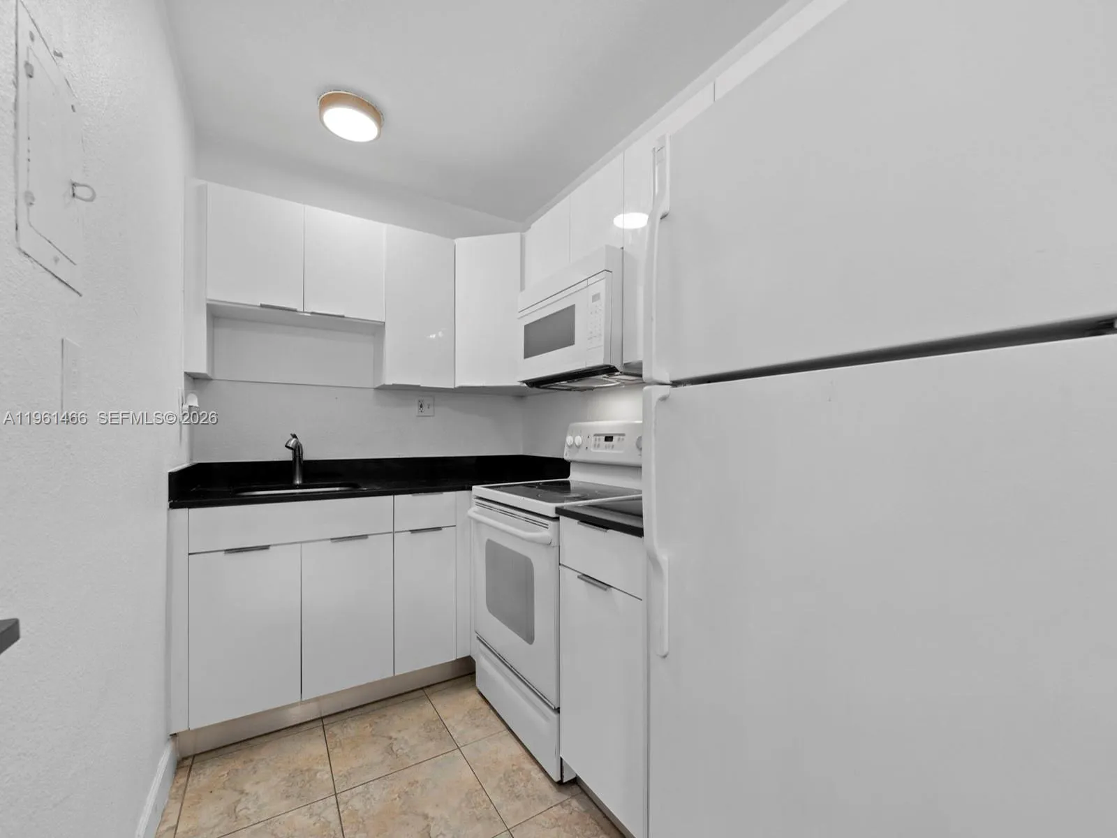 4444 Sw 67th Ave 7, Miami, Florida 33155, Miami, Florida 33155, 1 Bedroom Bedrooms, ,1 BathroomBathrooms,Residential Lease,For Rent,4444 Sw 67th Ave 7, Miami, Florida 33155,A11961466