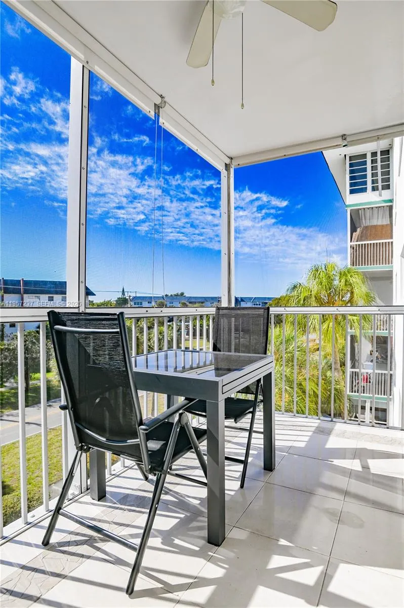 4751 Nw 21st St 401, Lauderhill, Florida 33313, Lauderhill, Florida 33313, 1 Bedroom Bedrooms, ,1 BathroomBathrooms,Residential,For Sale,4751 Nw 21st St 401, Lauderhill, Florida 33313,A11957237