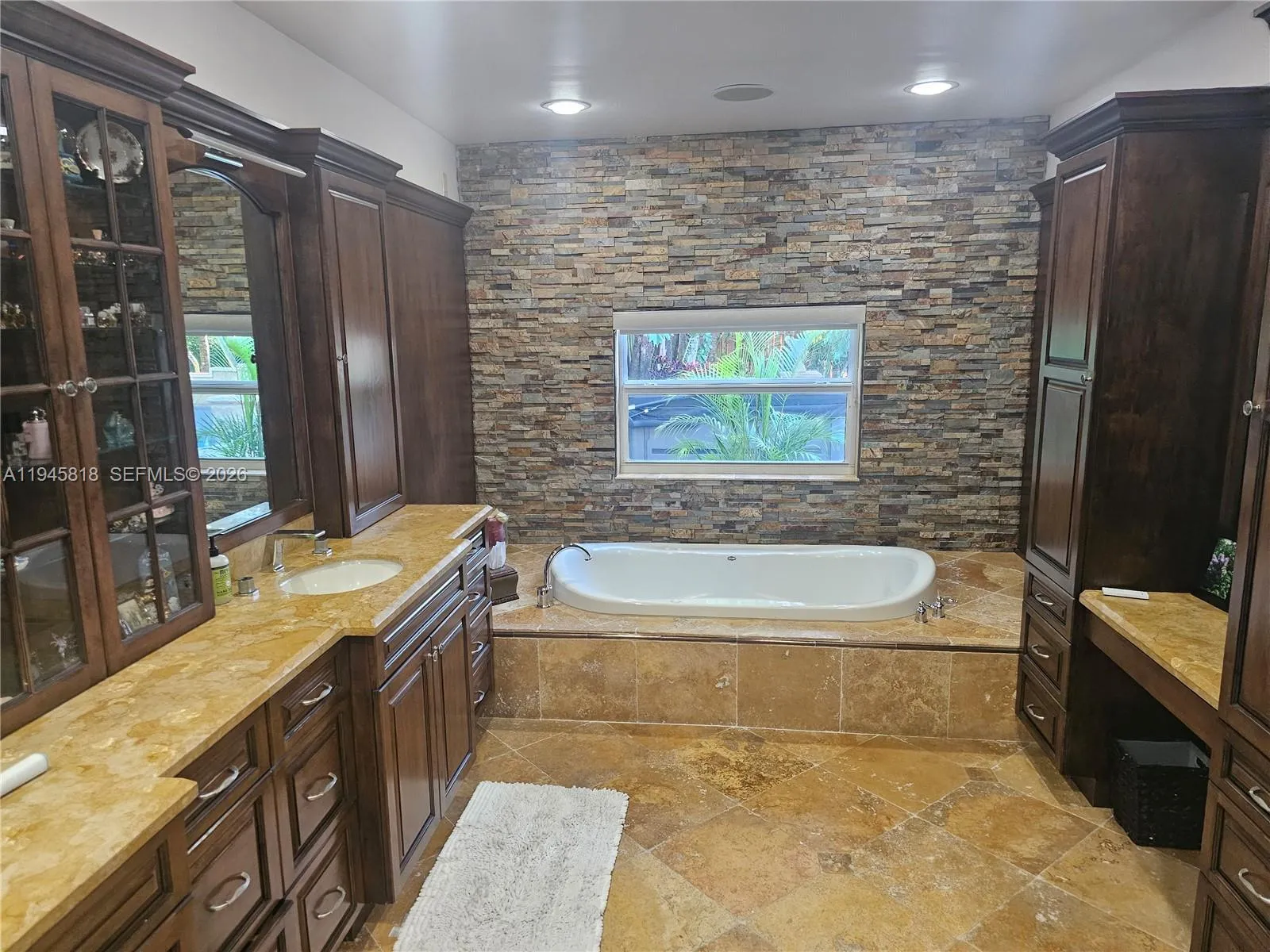 3070 Perriwinkle Cir, Davie, Florida 33328, Davie, Florida 33328, 4 Bedrooms Bedrooms, ,3 BathroomsBathrooms,Residential,For Sale,3070 Perriwinkle Cir, Davie, Florida 33328,A11945818