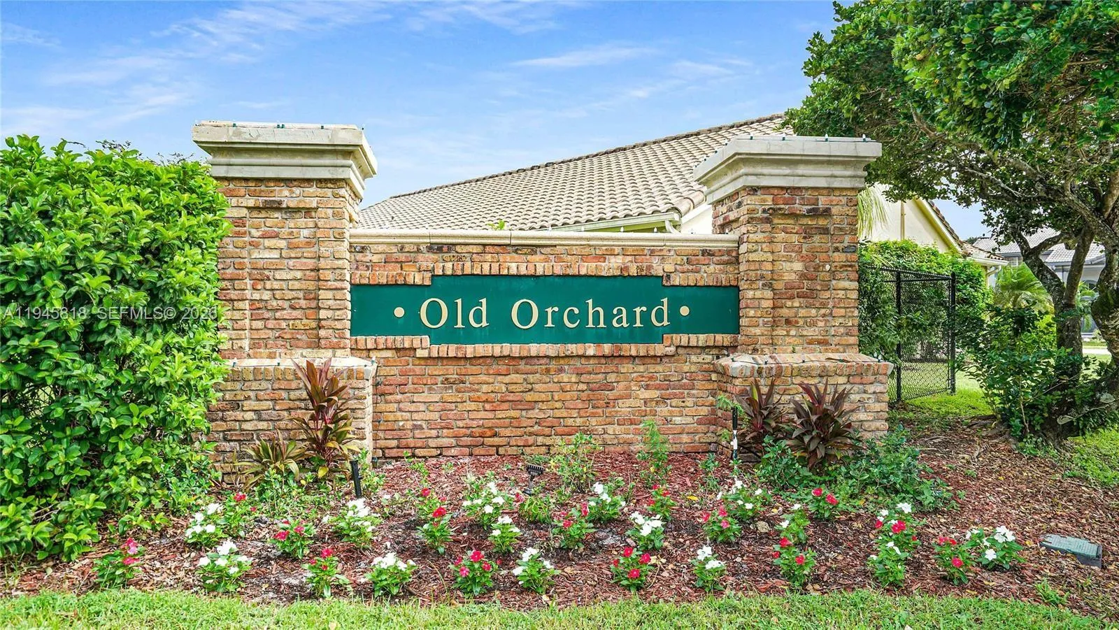 3070 Perriwinkle Cir, Davie, Florida 33328, Davie, Florida 33328, 4 Bedrooms Bedrooms, ,3 BathroomsBathrooms,Residential,For Sale,3070 Perriwinkle Cir, Davie, Florida 33328,A11945818