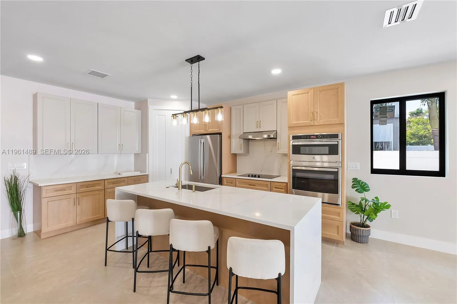 701 Sw 17th Street, Fort Lauderdale, Florida 33315, Fort Lauderdale, Florida 33315, 5 Bedrooms Bedrooms, ,4 BathroomsBathrooms,Residential,For Sale,701 Sw 17th Street, Fort Lauderdale, Florida 33315,A11961489