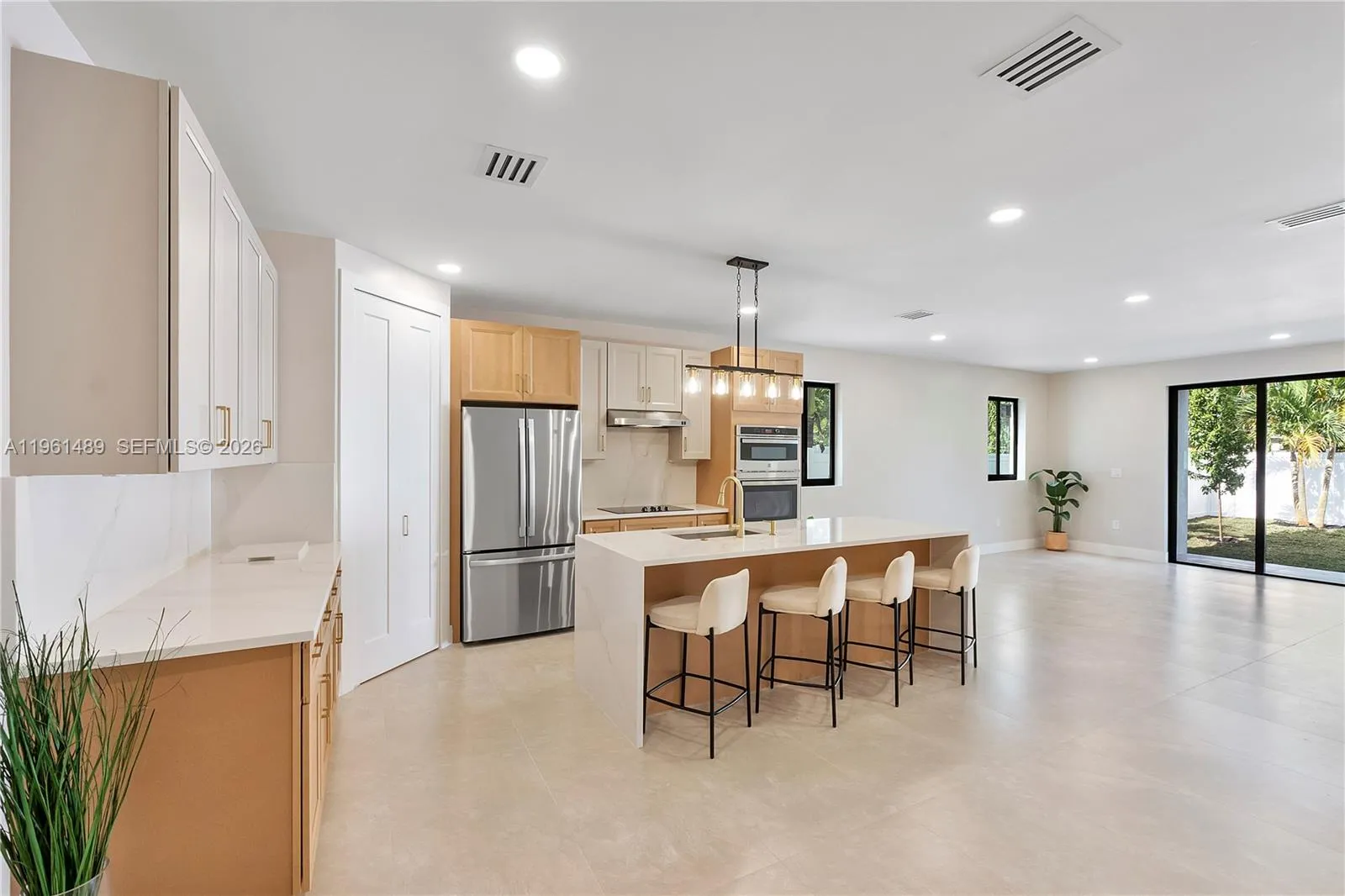 701 Sw 17th Street, Fort Lauderdale, Florida 33315, Fort Lauderdale, Florida 33315, 5 Bedrooms Bedrooms, ,4 BathroomsBathrooms,Residential,For Sale,701 Sw 17th Street, Fort Lauderdale, Florida 33315,A11961489