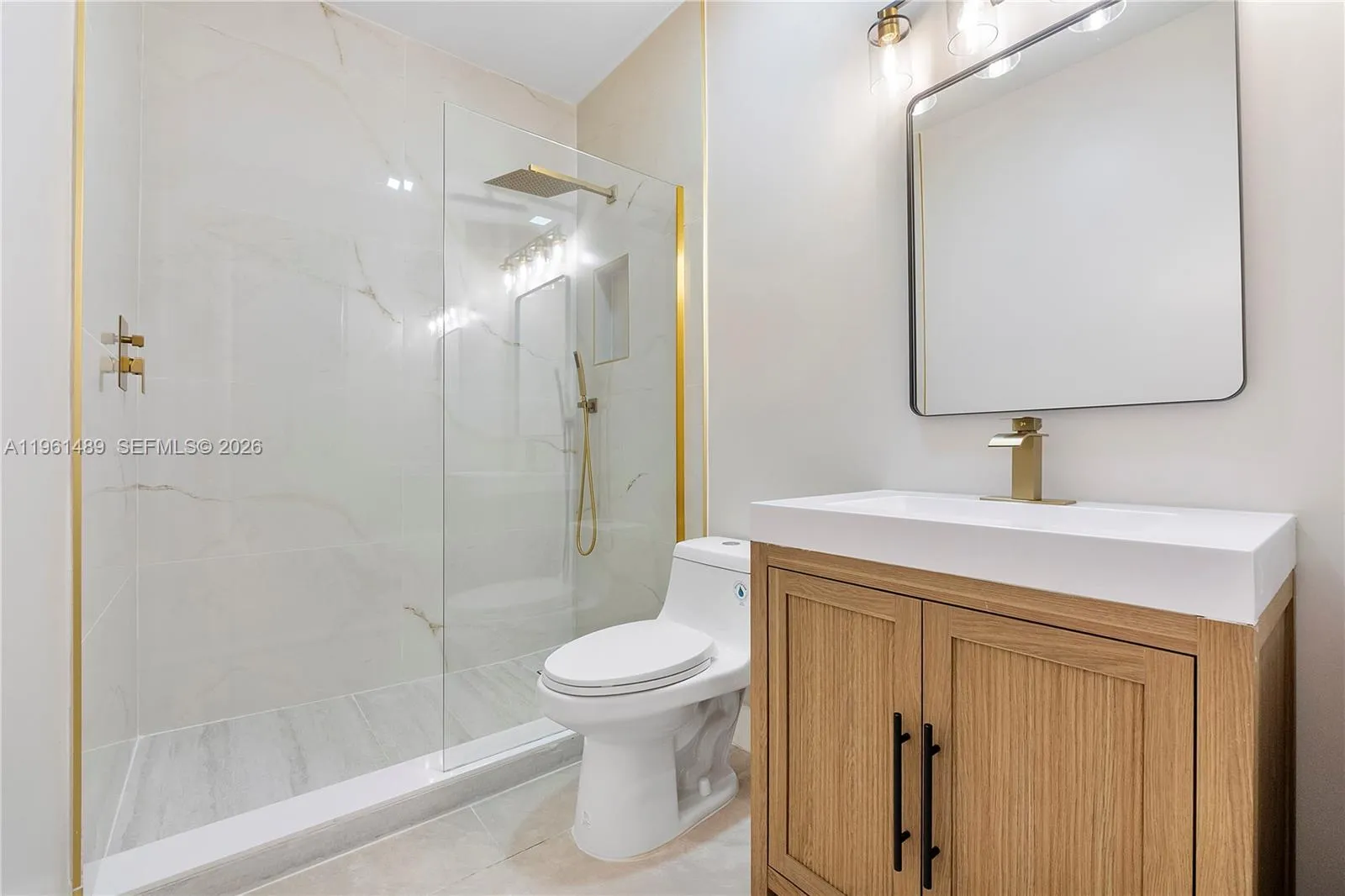 701 Sw 17th Street, Fort Lauderdale, Florida 33315, Fort Lauderdale, Florida 33315, 5 Bedrooms Bedrooms, ,4 BathroomsBathrooms,Residential,For Sale,701 Sw 17th Street, Fort Lauderdale, Florida 33315,A11961489