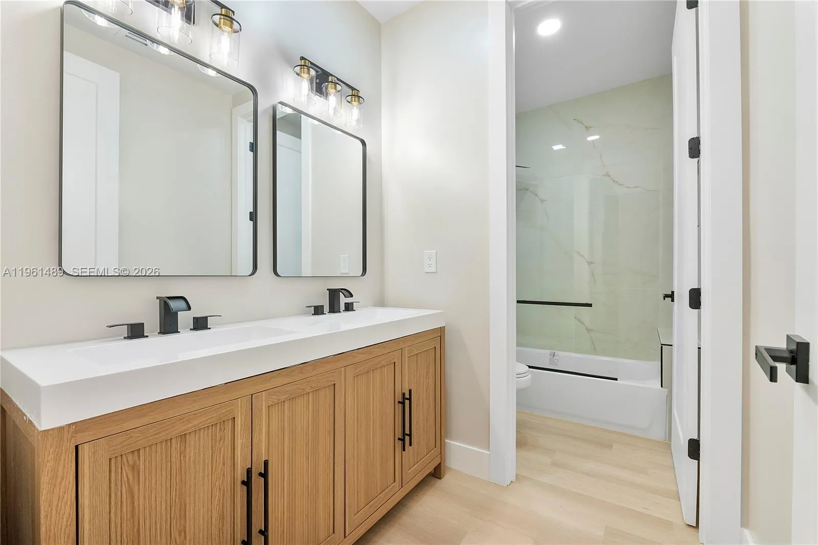 701 Sw 17th Street, Fort Lauderdale, Florida 33315, Fort Lauderdale, Florida 33315, 5 Bedrooms Bedrooms, ,4 BathroomsBathrooms,Residential,For Sale,701 Sw 17th Street, Fort Lauderdale, Florida 33315,A11961489