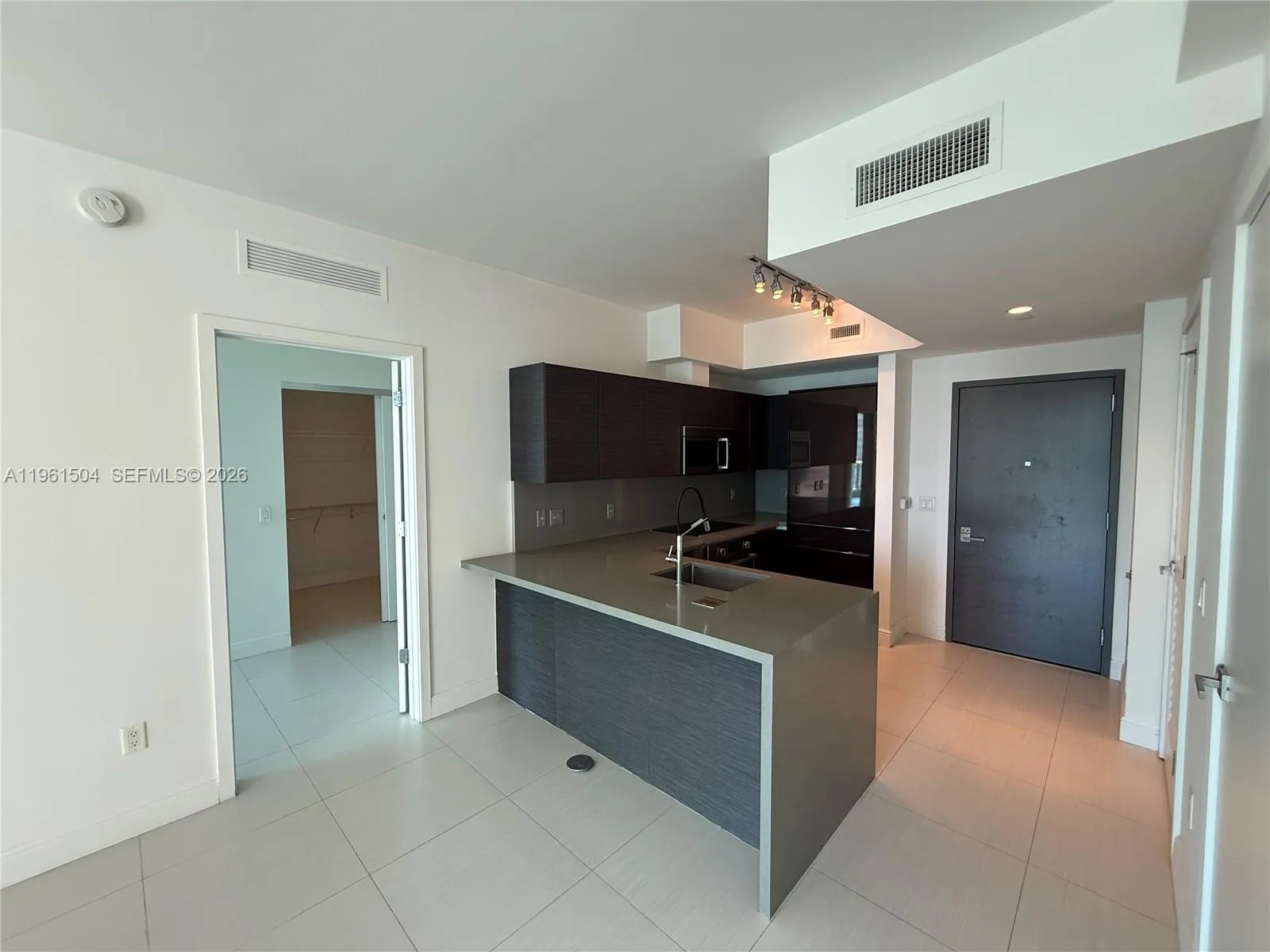 1080 Brickell Ave 3204, Miami, Florida 33131, Miami, Florida 33131, 1 Bedroom Bedrooms, ,1 BathroomBathrooms,Residential,For Sale,1080 Brickell Ave 3204, Miami, Florida 33131,A11961504