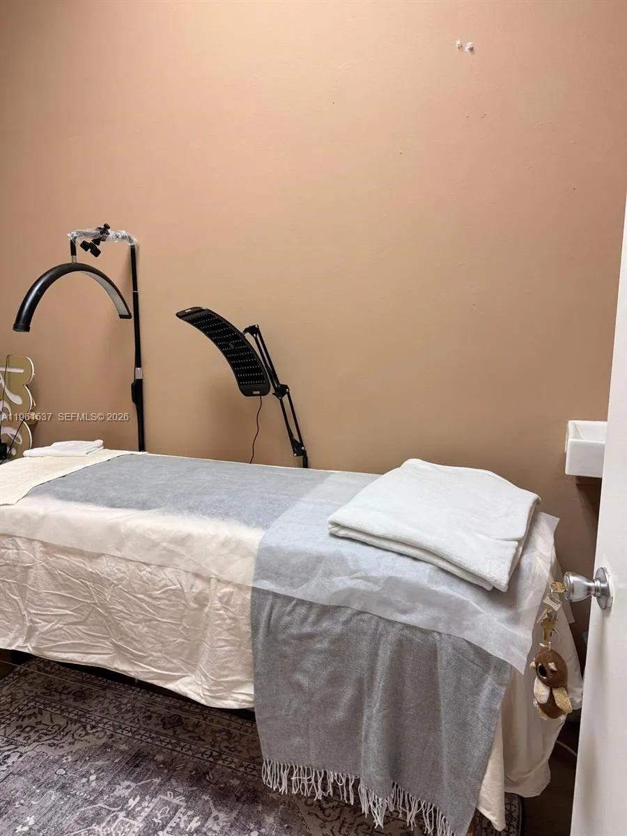 Davie, Florida 33324, ,Business Opportunity,For Sale,A11961537