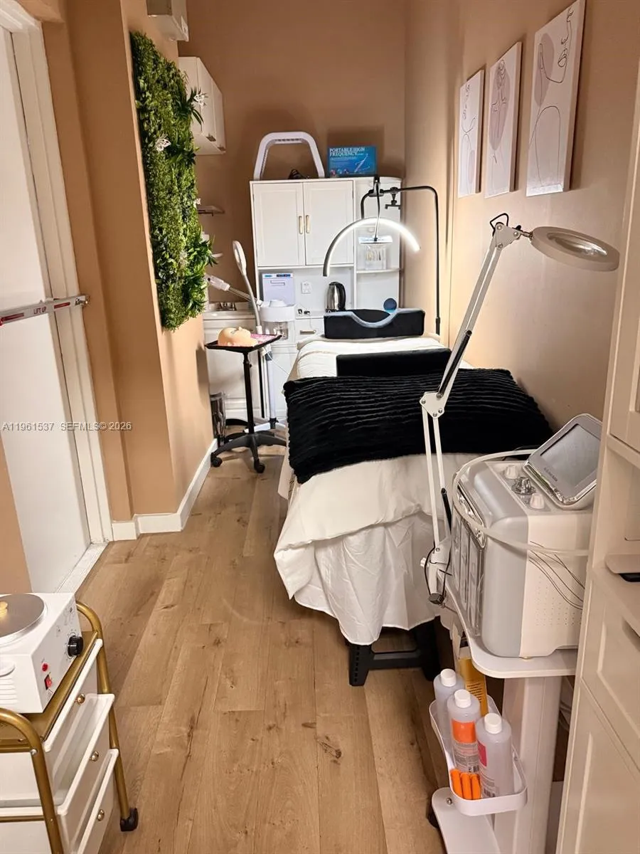 Hallandale Beach, Florida 33020, ,Business Opportunity,For Sale,A11961537