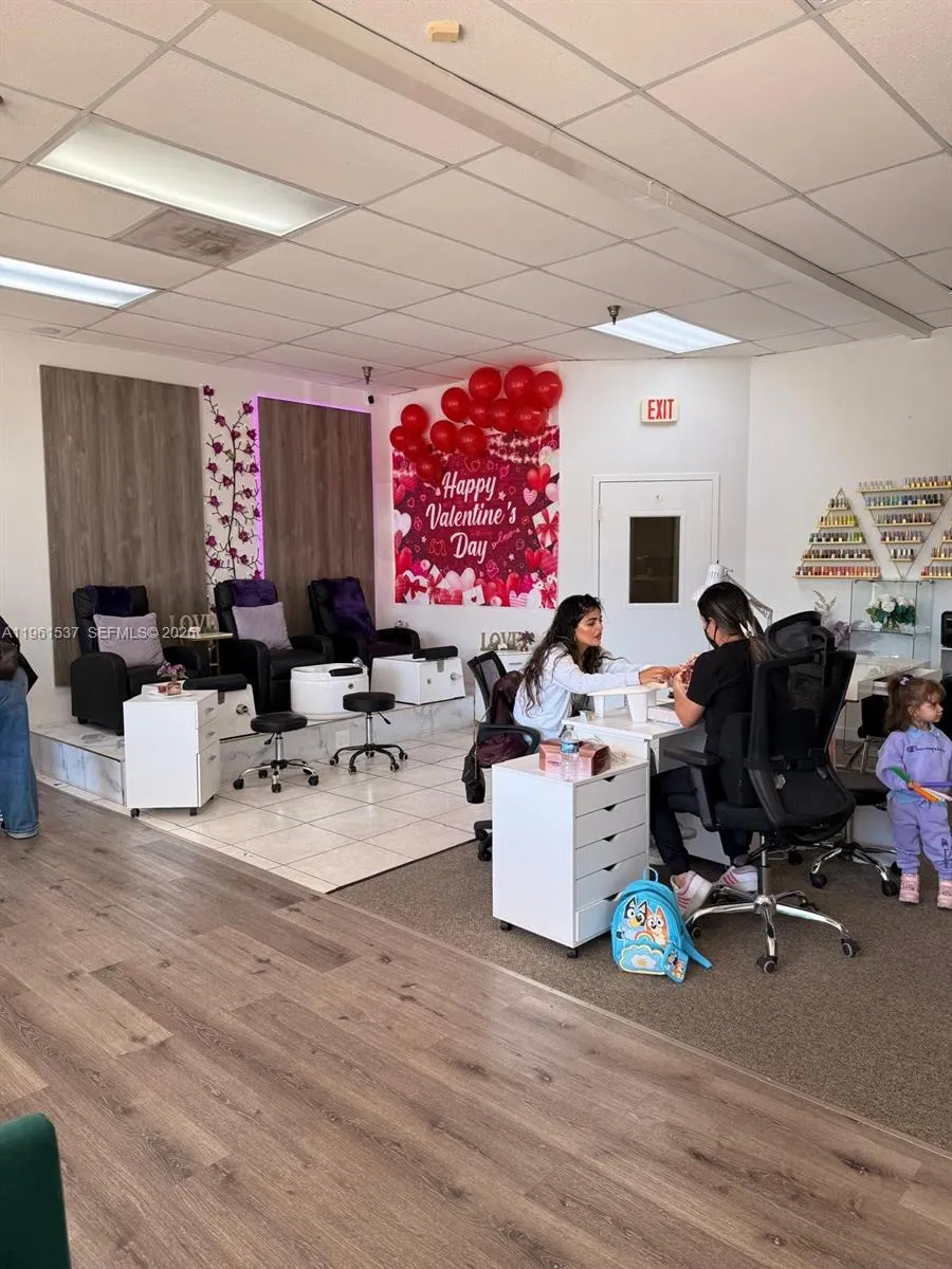 Hallandale Beach, Florida 33020, ,Business Opportunity,For Sale,A11961537