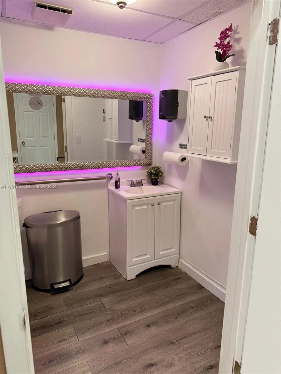 Davie, Florida 33324, ,Business Opportunity,For Sale,A11961537