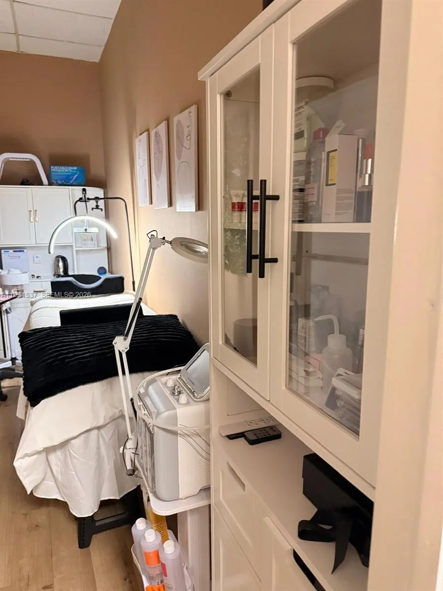 Hallandale Beach, Florida 33020, ,Business Opportunity,For Sale,A11961537