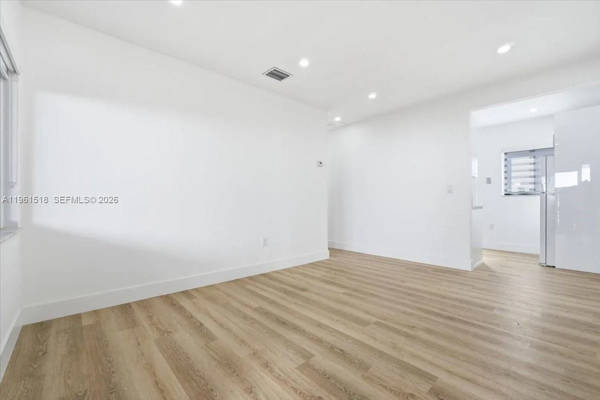 3297 Sw 26th St, Miami, Florida 33133, Miami, Florida 33133, ,Residential Income,For Sale,3297 Sw 26th St, Miami, Florida 33133,A11961518