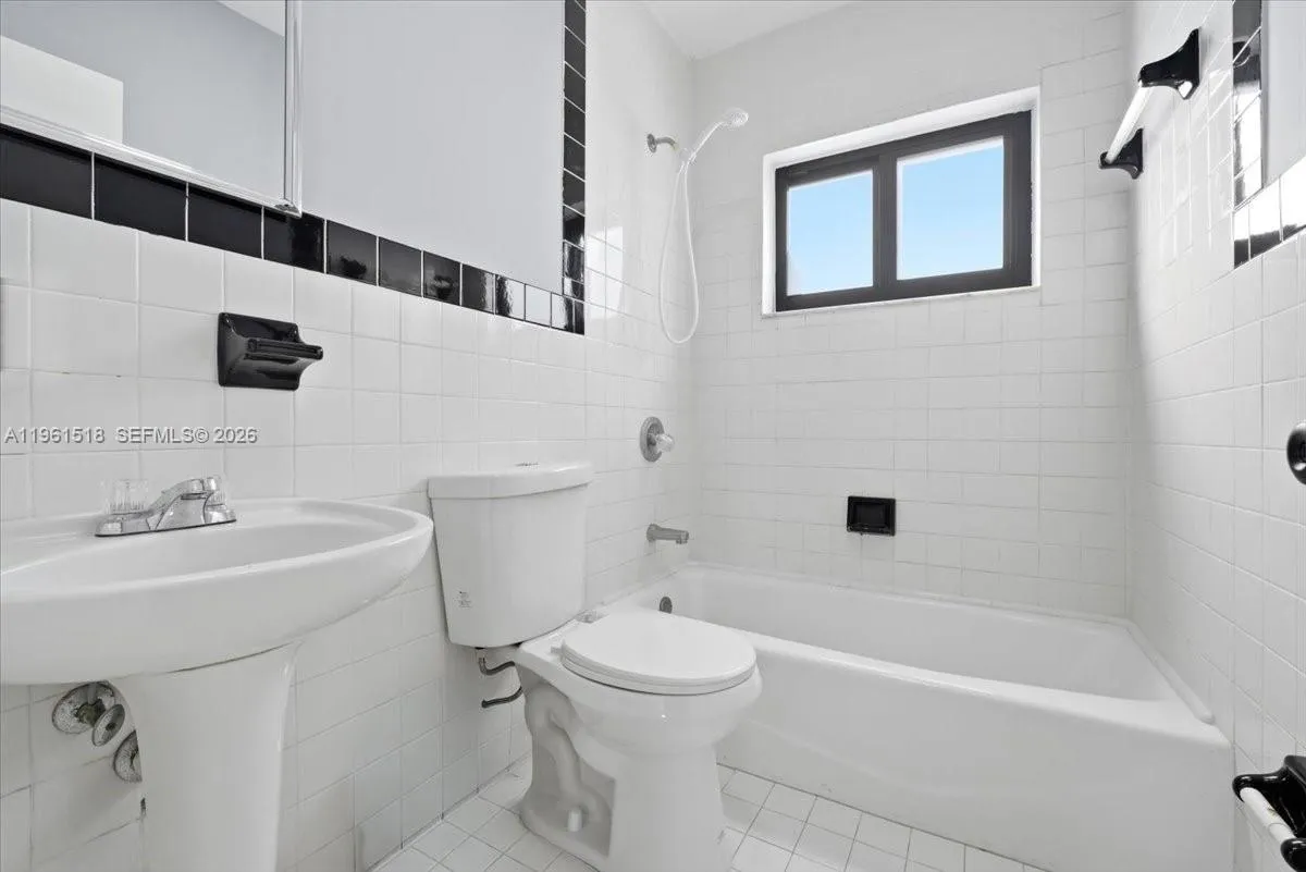 3297 Sw 26th St, Miami, Florida 33133, Miami, Florida 33133, ,Residential Income,For Sale,3297 Sw 26th St, Miami, Florida 33133,A11961518