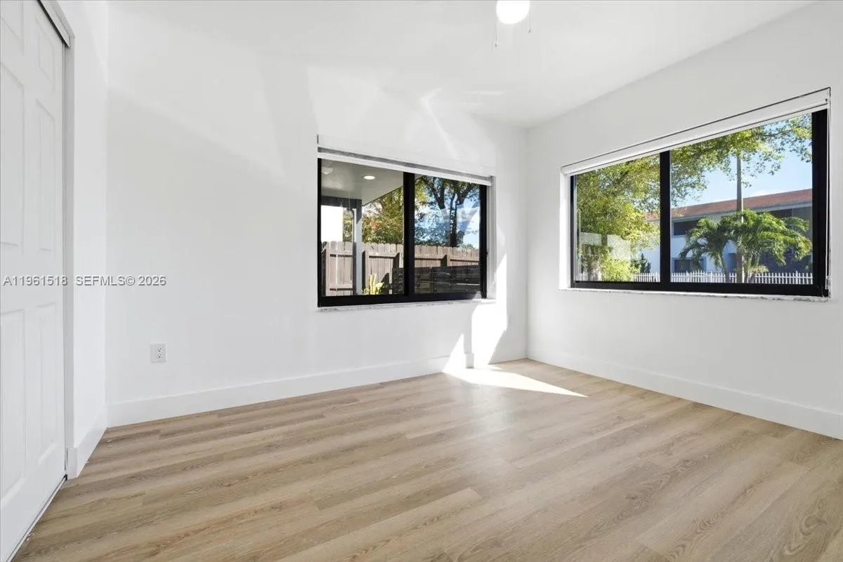 3297 Sw 26th St, Miami, Florida 33133, Miami, Florida 33133, ,Residential Income,For Sale,3297 Sw 26th St, Miami, Florida 33133,A11961518