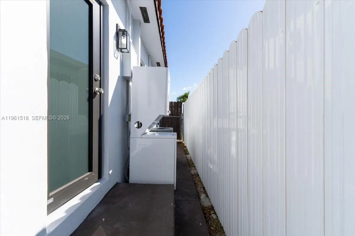 3297 Sw 26th St, Miami, Florida 33133, Miami, Florida 33133, ,Residential Income,For Sale,3297 Sw 26th St, Miami, Florida 33133,A11961518