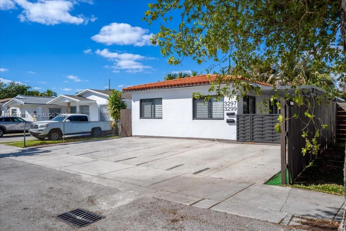 3297 Sw 26th St, Miami, Florida 33133, Miami, Florida 33133, ,Residential Income,For Sale,3297 Sw 26th St, Miami, Florida 33133,A11961518