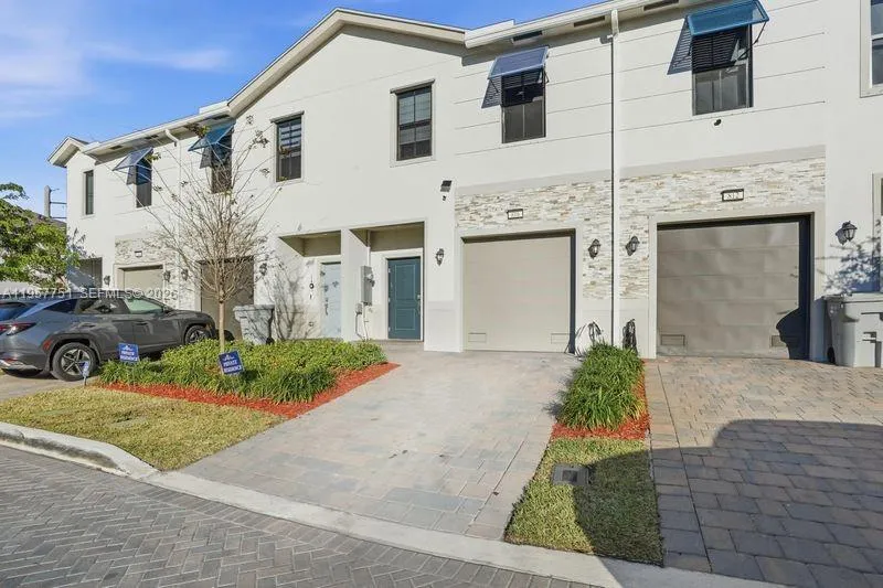 816 Nw 3rd Ter 818, Pompano Beach, Florida 33060, Pompano Beach, Florida 33060, 3 Bedrooms Bedrooms, ,2 BathroomsBathrooms,Residential Lease,For Rent,816 Nw 3rd Ter 818, Pompano Beach, Florida 33060,A11957751