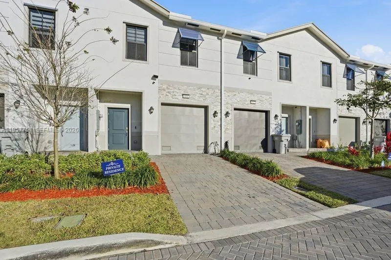 816 Nw 3rd Ter 818, Pompano Beach, Florida 33060, Pompano Beach, Florida 33060, 3 Bedrooms Bedrooms, ,2 BathroomsBathrooms,Residential Lease,For Rent,816 Nw 3rd Ter 818, Pompano Beach, Florida 33060,A11957751