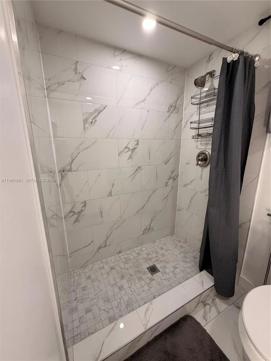 1037 Sw 20th Ave 2, Miami, Florida 33135, Miami, Florida 33135, 1 Bedroom Bedrooms, ,1 BathroomBathrooms,Residential Lease,For Rent,1037 Sw 20th Ave 2, Miami, Florida 33135,A11961561