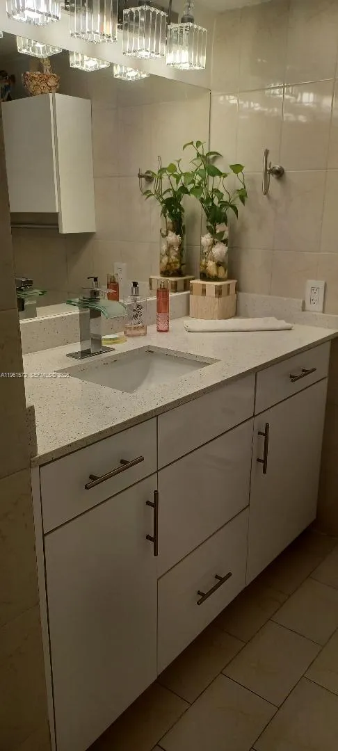 1801 S Treasure Dr 222, North Bay Village, Florida, North Bay Village, Florida 33141, 3 Bedrooms Bedrooms, ,2 BathroomsBathrooms,Residential,For Sale,1801 S Treasure Dr 222, North Bay Village, Florida,A11961572