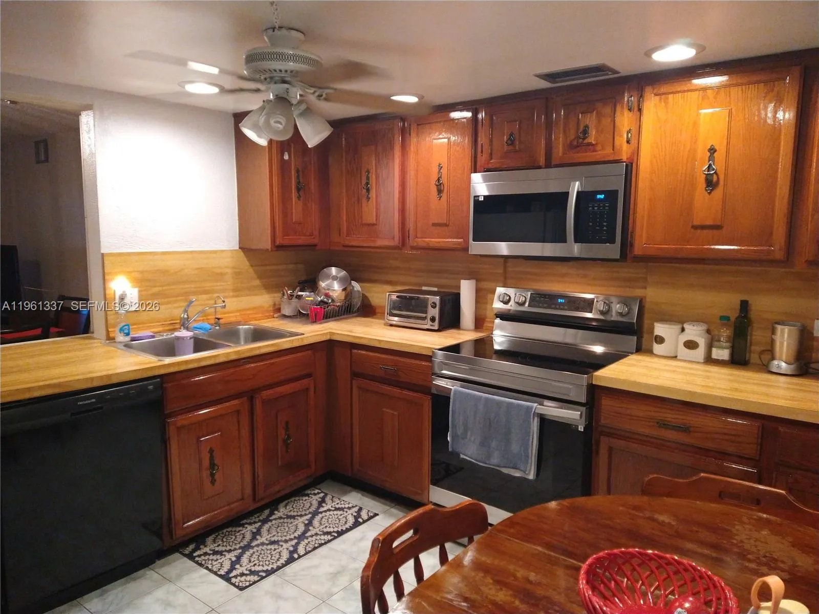 7554 Stirling Rd 105, Davie, Florida 33024, Davie, Florida 33024, 2 Bedrooms Bedrooms, ,2 BathroomsBathrooms,Residential,For Sale,7554 Stirling Rd 105, Davie, Florida 33024,A11961337