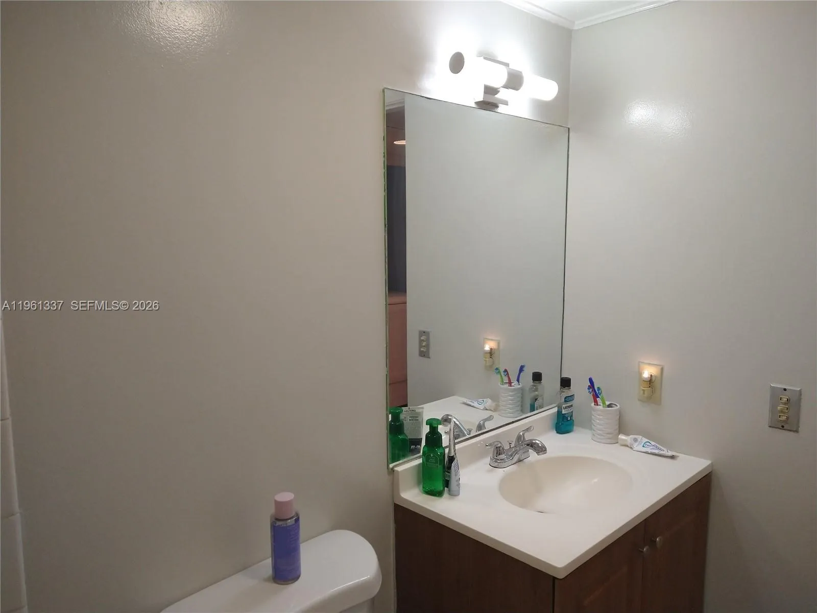 7554 Stirling Rd 105, Davie, Florida 33024, Davie, Florida 33024, 2 Bedrooms Bedrooms, ,2 BathroomsBathrooms,Residential,For Sale,7554 Stirling Rd 105, Davie, Florida 33024,A11961337