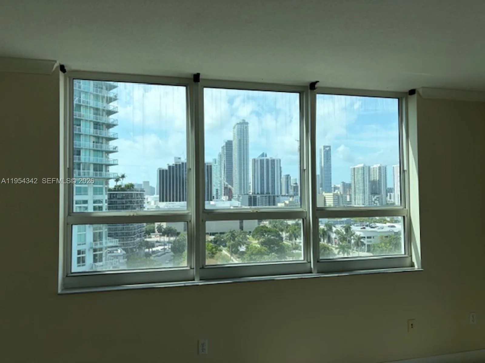 2000 N Bayshore Dr 1402, Miami, Florida 33137, Miami, Florida 33137, 3 Bedrooms Bedrooms, ,2 BathroomsBathrooms,Residential,For Sale,2000 N Bayshore Dr 1402, Miami, Florida 33137,A11954342